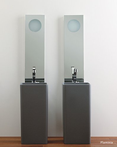 Flaminia Säulen-Waschbecken aus einem Guss. Flaminia Säulen-Waschbecken aus einem Guss.