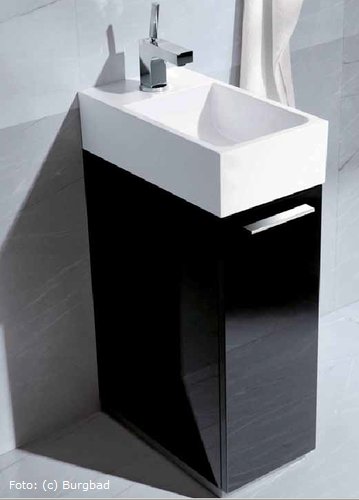 Ob klassisch, modern oder opulent, Säulenwaschtische wirken wie Skulpturen und sind Hingucker in jedem Bad. Säulenwaschtisch schwarz-weiss von burgbad Ob klassisch, modern oder opulent, Säulenwaschtische wirken wie Skulpturen und sind Hingucker in jedem Bad. Säulenwaschtisch schwarz-weiss von burgbad