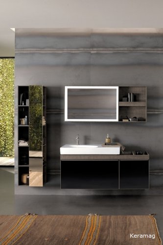 Die vom italienischen Designer Antonio Citterio für Keramak entworfene Badserie überzeugt durch ihre zeitlos-moderne Form. Die äußere Form des asymmetrischen Innenbecken   der Waschbecken  harmonisiert mit den klaren geometrischen Formen der passgenauen Badezimmermöbel.